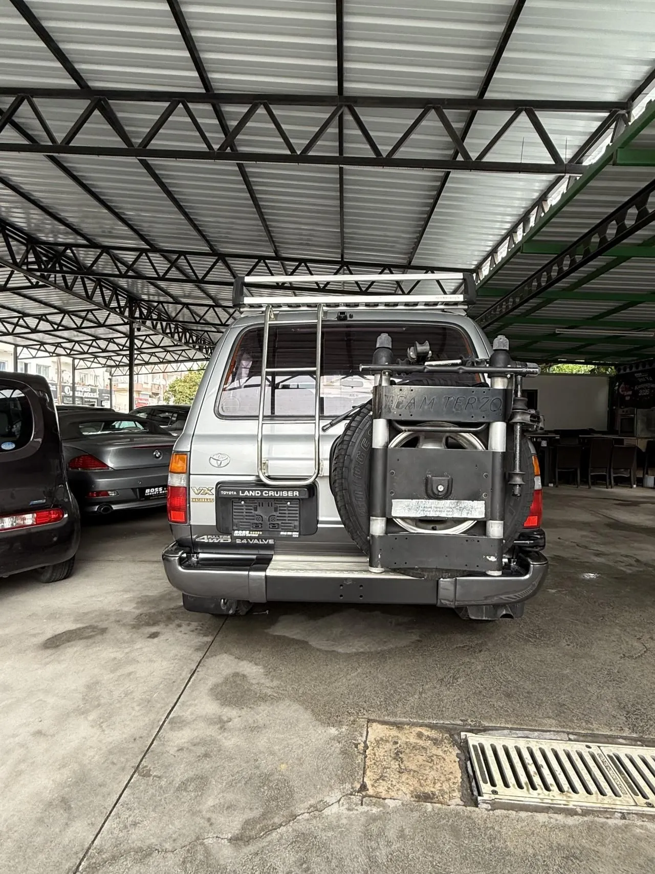 Toyota Land Cruiser — Photo 3