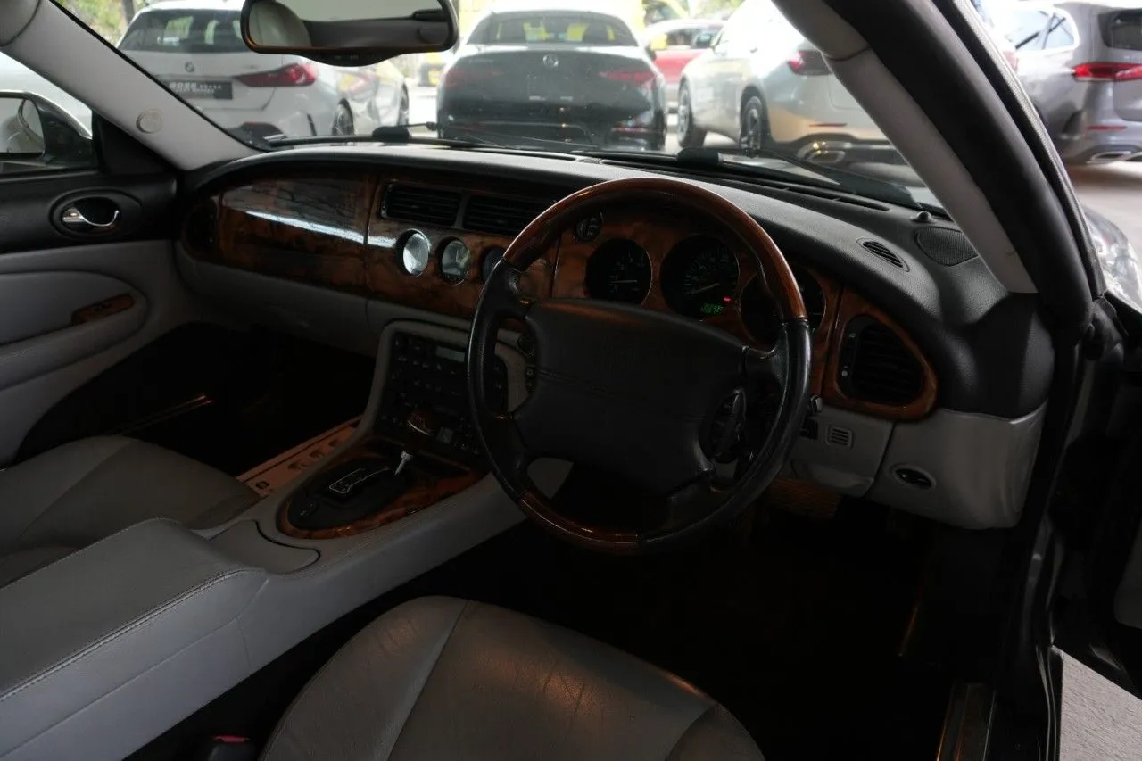 Jaguar XK8 4.0 — Fotoğraf 4