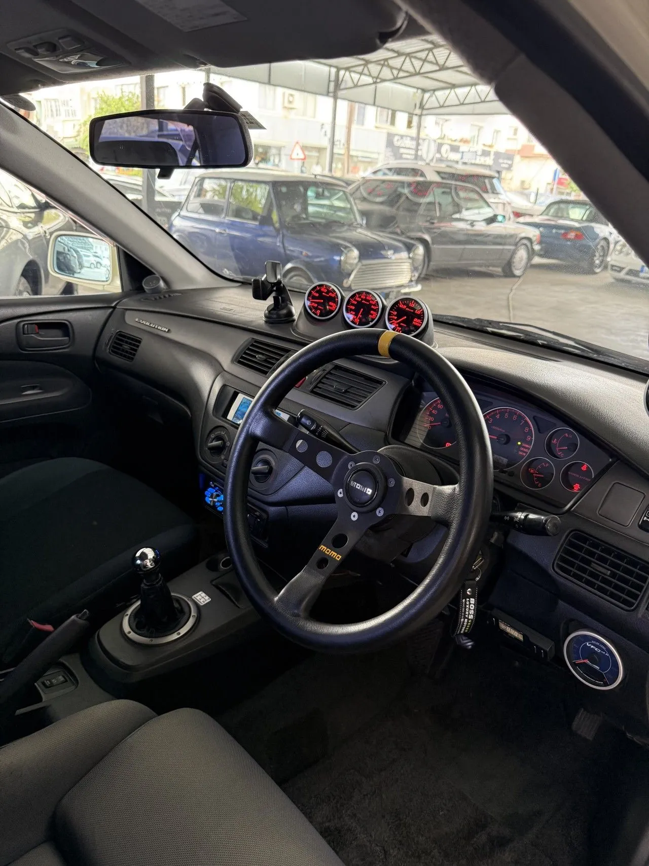 Mitsubishi Lancer Evolution — Photo 3
